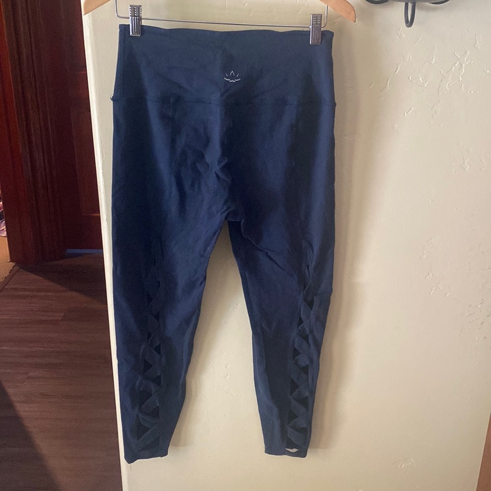 Beyond yoga cross back leggings size xl
